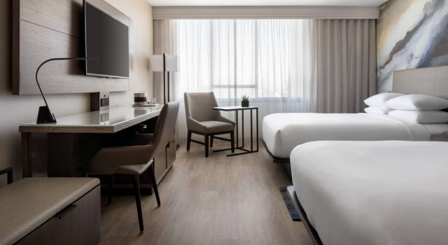 Четырёхместный номер Premium с балконом Torrance Marriott Redondo Beach
