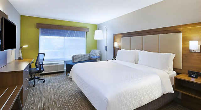 Номер Standard Holiday Inn Express Grand Rapids Airport North by IHG