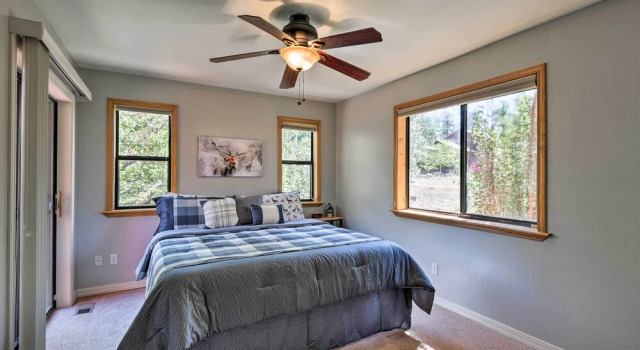 Modern Mountain Chalet: Munds Park Retreat w/ Deck, Book Chalet Munds Park Arizona