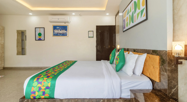 Номер Deluxe Treebo Arya Palace With Swimming Pool