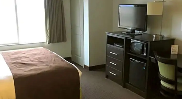 Номер Standard AmericInn by Wyndham Fairfield