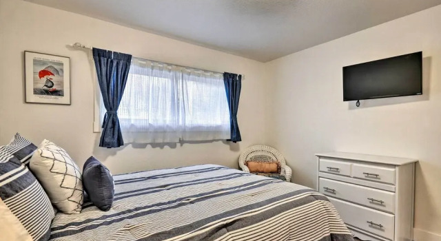 Modern Oregon House - 1/2 Mi From Rockaway Beach!, Prenota Hotel Rockaway Beach 