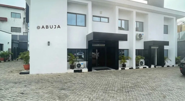 Plush Hotel