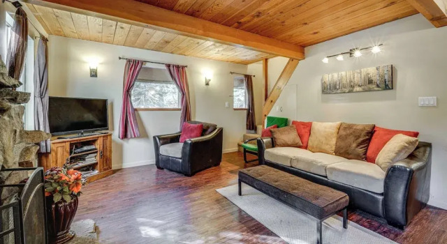 Коттедж Near Slopes, Donner Lake & Trails! Woodsy Retreat