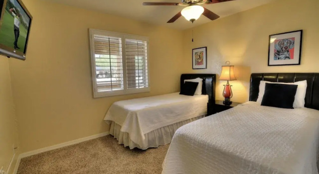 Mountain Views & Heated Pool/spa & Amenities Galore!