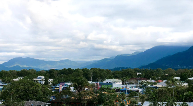 Четырёхместный номер Standard с видом на море Cairns Harbourside Hotel