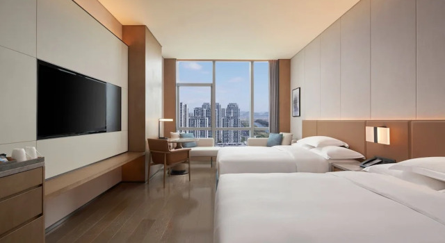 Четырёхместный номер Standard с видом на город Courtyard Wenzhou Yueqing