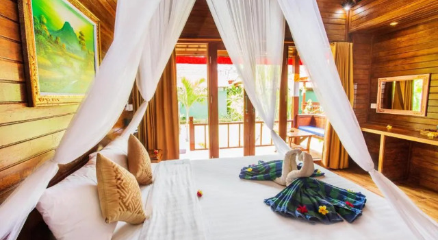 Бунгало Deluxe с балконом и с видом на сад Taos House Lembongan By DeWizZ Management