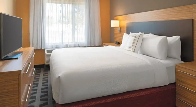 Двухместный люкс c 1 комнатой TownePlace Suites by Marriott Fresno Clovis