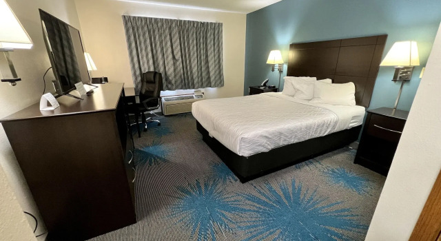 Days Inn Spencer, Book Hotel Hoteller i Spencer med parkering, Parkering