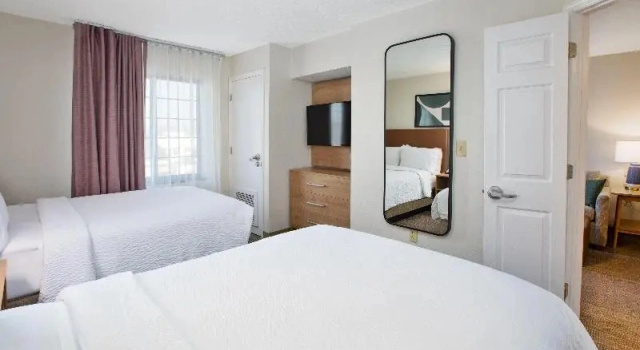 Одноместный люкс с 2 комнатами Staybridge Suites Omaha 80th and Dodge by IHG