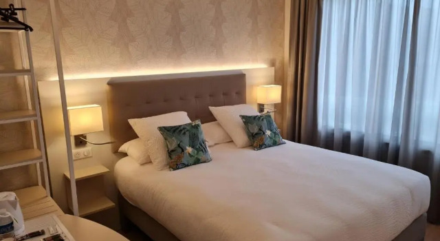 Двухместный номер Superior Logis Hôtel lAmandier