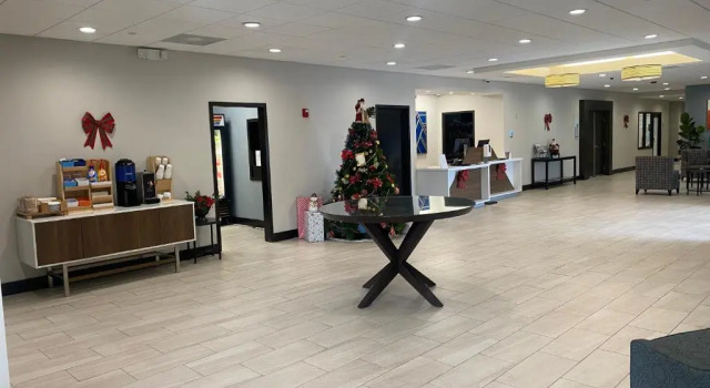 Holiday Inn Express Hotel & Suites Hermosa Beach by IHG, Забронировать Отель Хермоса-Бич 