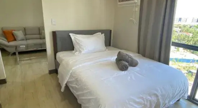 Gentry Manor - Bright Unit with Balcony near Okada & Airport - 6C, Rezervovat Hotel Paranaque 