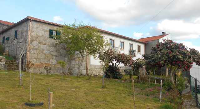House With 3 Bedrooms in Campos, With Furnished Garden and Wifi, Varaa Hotelli Fafe Minho