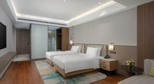 Четырёхместный номер Standard Holiday Inn Xingtai Quancheng by IHG