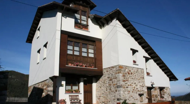 La Cuétara de Linares, Đặt Khách sạn Ribadesella Costa Verde