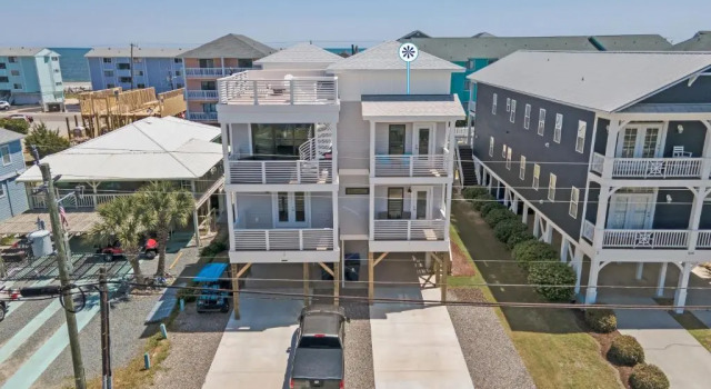 Коттедж с 3 комнатами Contemporary Designed Beach Home Carolina Beach