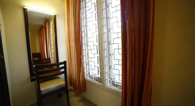 OYO 1456 Hotel Raj Classic Inn, Забронировать Отель Отели штата Тамилнада с бассейном, Бассейн