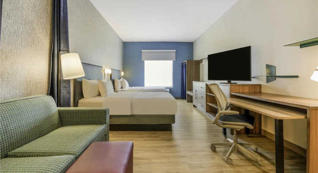 Четырёхместный люкс Home2 Suites By Hilton Cincinnati Midtown Oakley