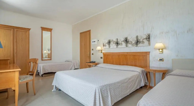 Трёхместный номер Superior Grand Hotel Moon Valley