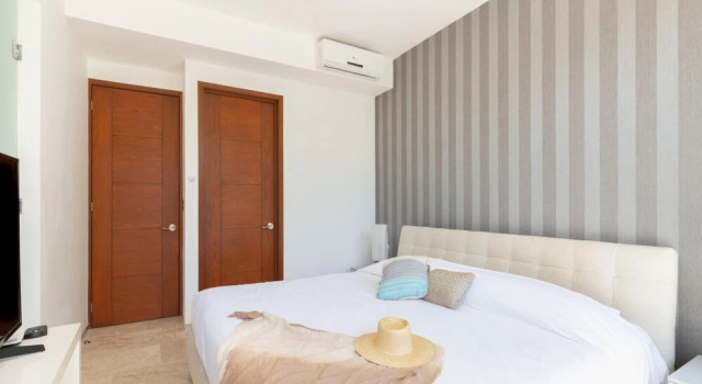 Stunning 2 in 1 Apartments Ocean View Rooftop Pool Near The Beach and 5th Avenue, Rezerwuj Apartament Hotele w Quintana Roo z parkingiem, Parking