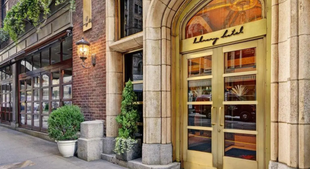 Номер Deluxe Library Hotel by Library Hotel Collection