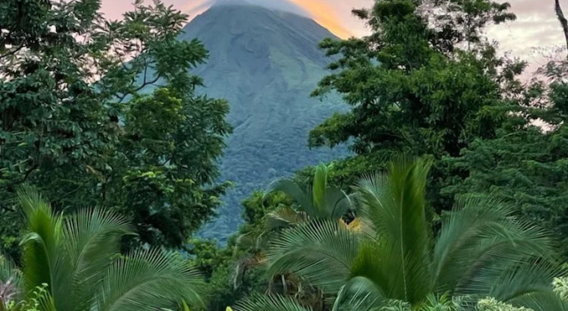 Четырёхместный номер Superior с видом на горы Hotel Volcan Verde