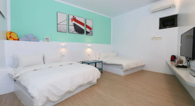 Четырёхместный семейный номер Standard Whilom SeaShoreHotel