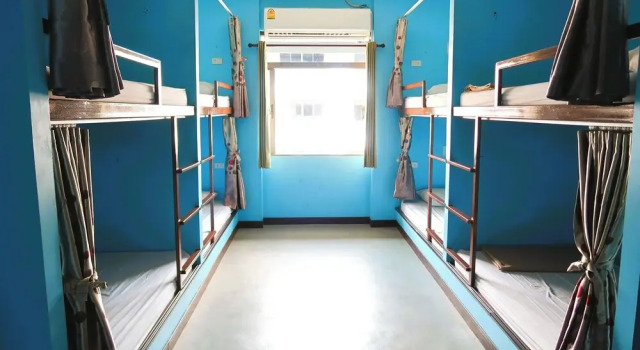 Кровать в общем номере Bed Station Hostel Krabi