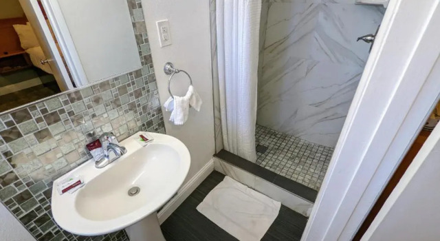 Номер Standard Deluxe Inn