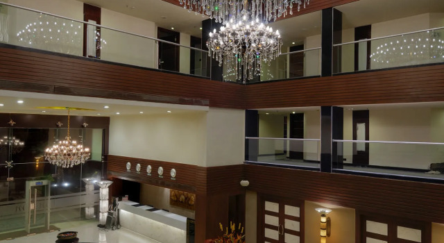 Royalton Hyderabad Abids, Забронировать Отель Абидс Хайдарабад, рядом с Археологический музей штата