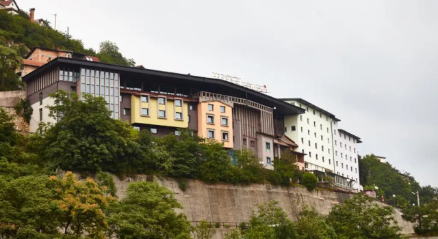 Hotel Saraj, Забронировать Отель Отели Сараево с парковкой, рядом с Улица Башчаршия, Парковка