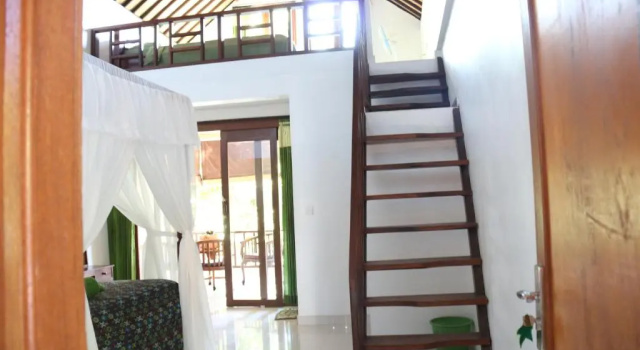 Blue Star Bungalows & Cafe, Rezerwuj Hotel Bunutan Bali