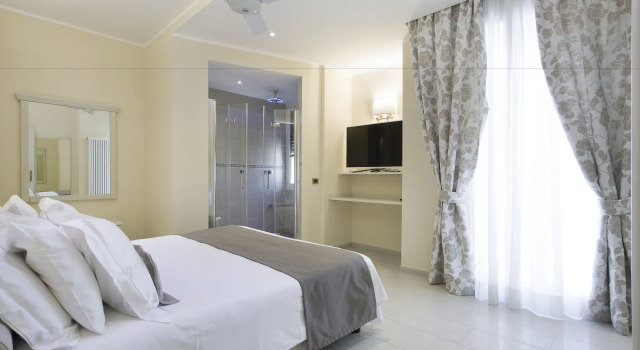 Hotel Ristorante Toscana, Buchen Sie Hotel Alassio Palmenriviera
