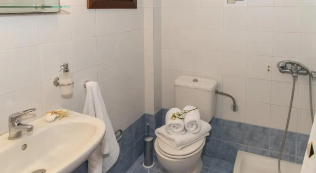 Трёхместный номер Superior с видом на море Iliovasilema Rooms
