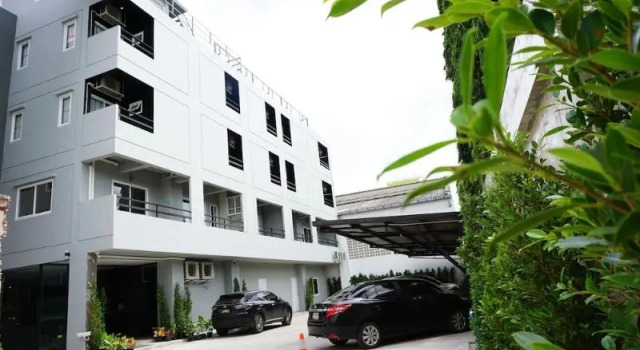 B-Black Hotel Chonburi