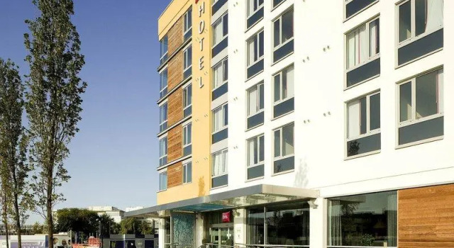 Кровать в общем номере ibis Bristol Temple Meads
