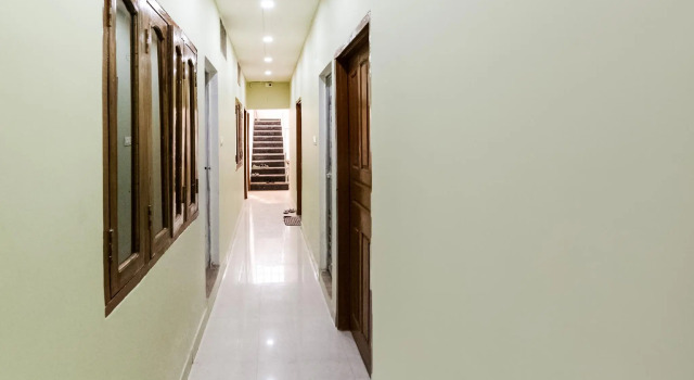 SPOT ON 75671 Hotel Pawan Palace