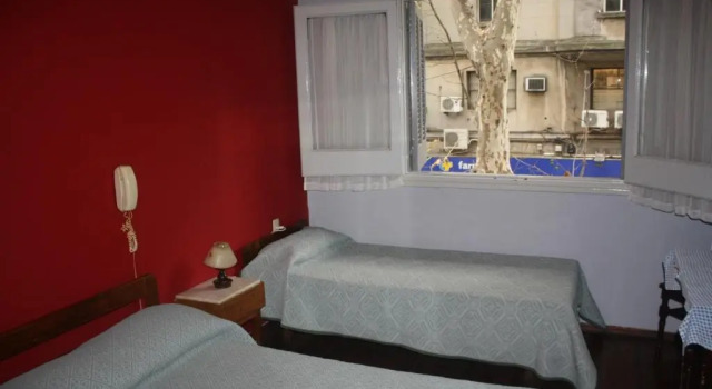 Трёхместный номер Standard Hotel Ideal