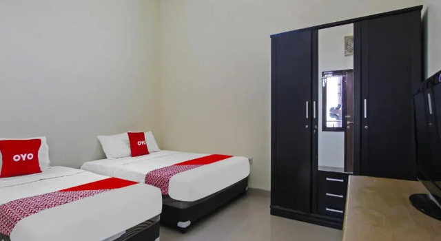 Suite Super OYO 92437 Wahidin Guesthouse