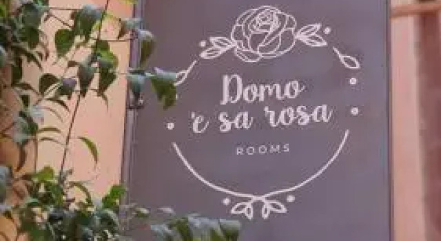 Domo e sa rosa, Забронировать Отель Отели Боза с парковкой, Парковка