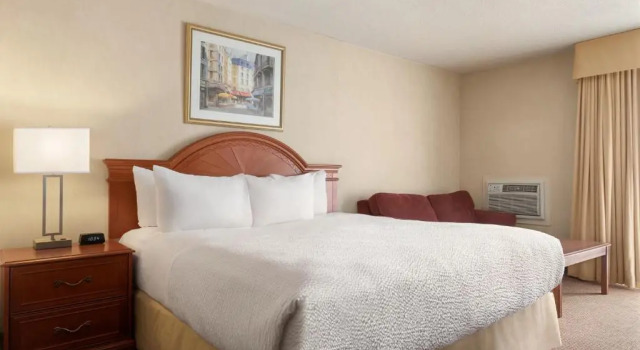 Номер Standard Days Inn by Wyndham London