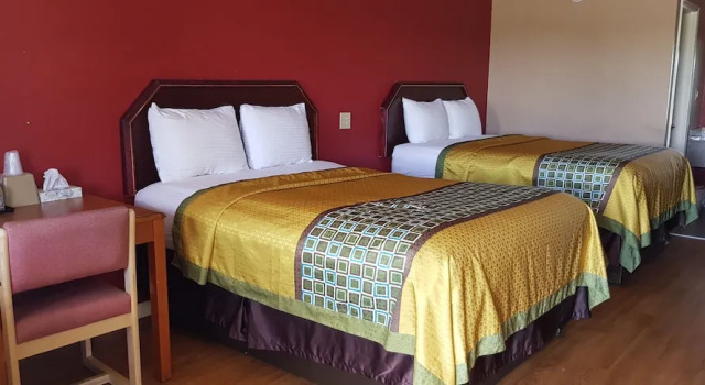 Четырёхместный номер Standard Deluxe Inn