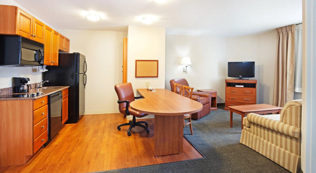 Двухместный люкс c 1 комнатой Candlewood Suites Knoxville Airport-Alcoa by IHG
