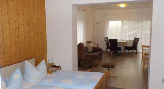 Gasthof Bergquelle, Rezerwuj Hotel Hotele w Wandlitz z parkingiem, Parking