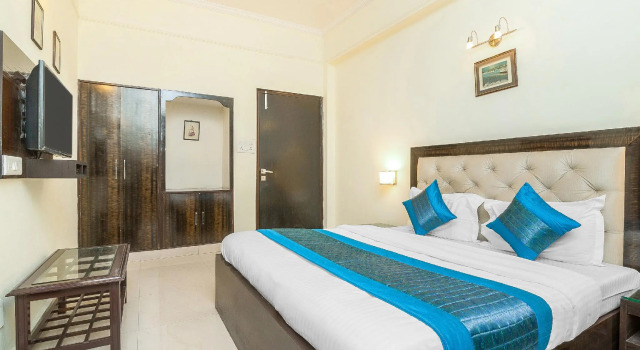 OYO 14245 Amitabh Guest house, Забронировать Гостевой дом Отели Нью-Дели с завтраком, Завтраки