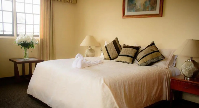 The Golden Truly Hotel & Casino, Book Hotel Leonsberg Paramaribo