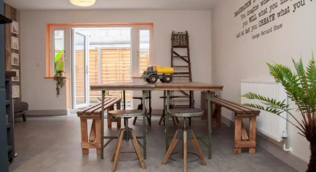 Коттедж higgihaus #3a 4 Bed Big Groups Hip Location Sleeps 12