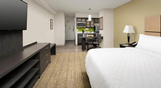 Двухместный люкс Candlewood Suites Alexandria West by IHG